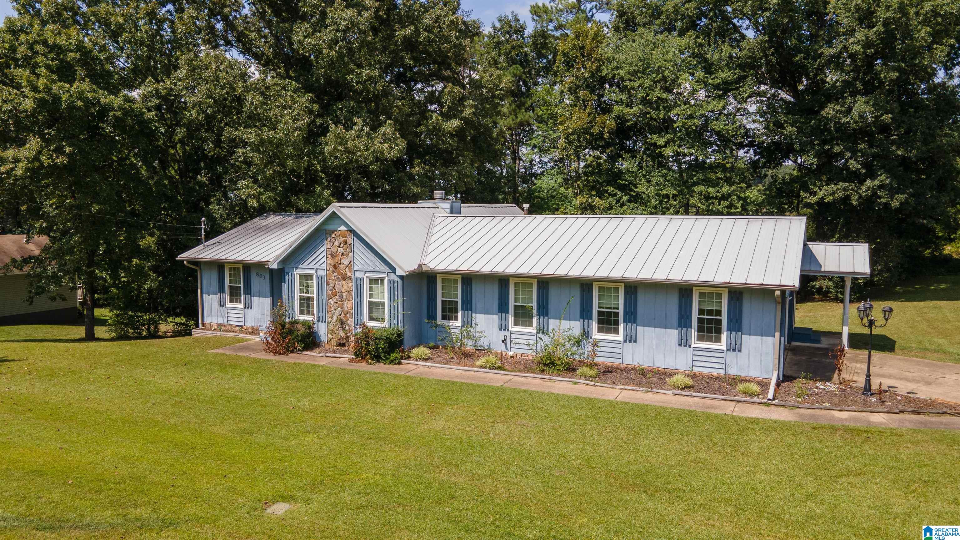 803 Shady Lane Weaver, AL 36277 - Photo 2 of 34