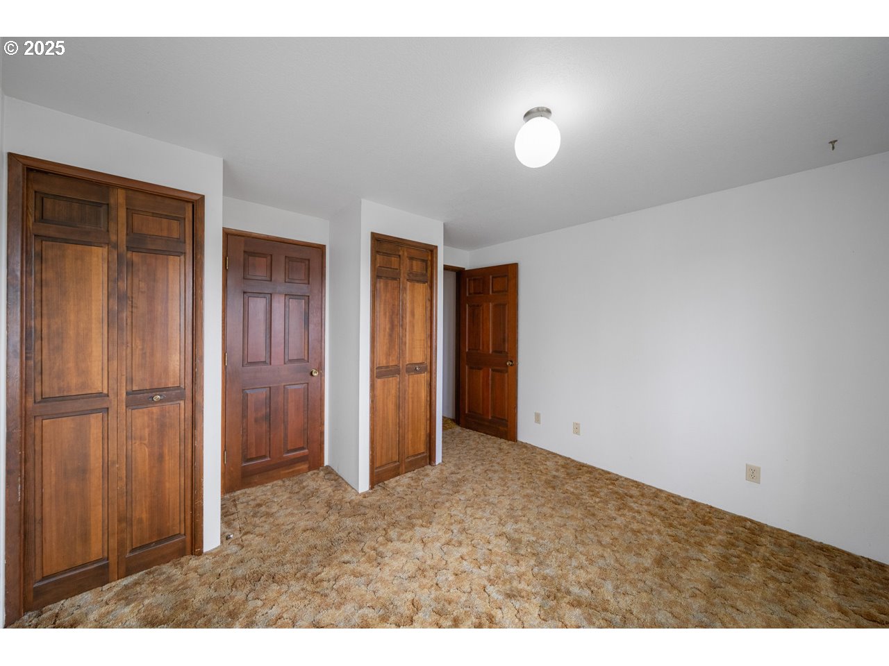 205 Marsh Street Gardiner, OR 97441 - Photo 30 of 46 view of an empty room