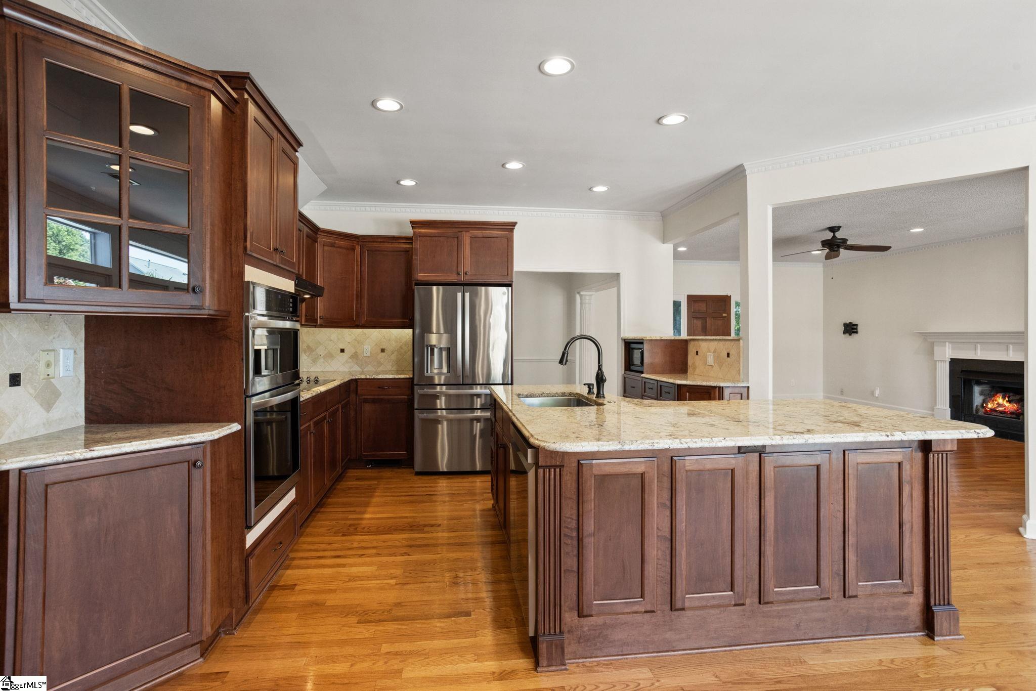 241 Hardwood Road Greenville, SC 29607 - Photo 8 of 31 Gallery Image 8