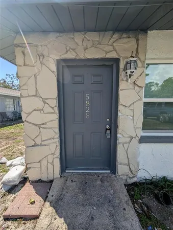 $1,995 | 5828 3rd Street East, Bradenton, FL 34203