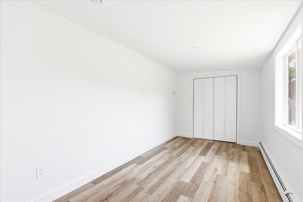64 Rose Point Avenue Wareham, MA 02576 - Photo 13 of 37