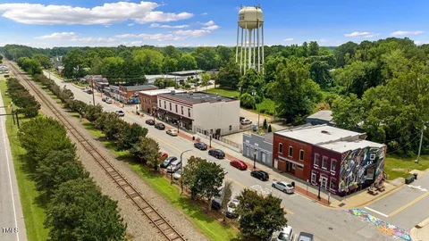 a picture of city view