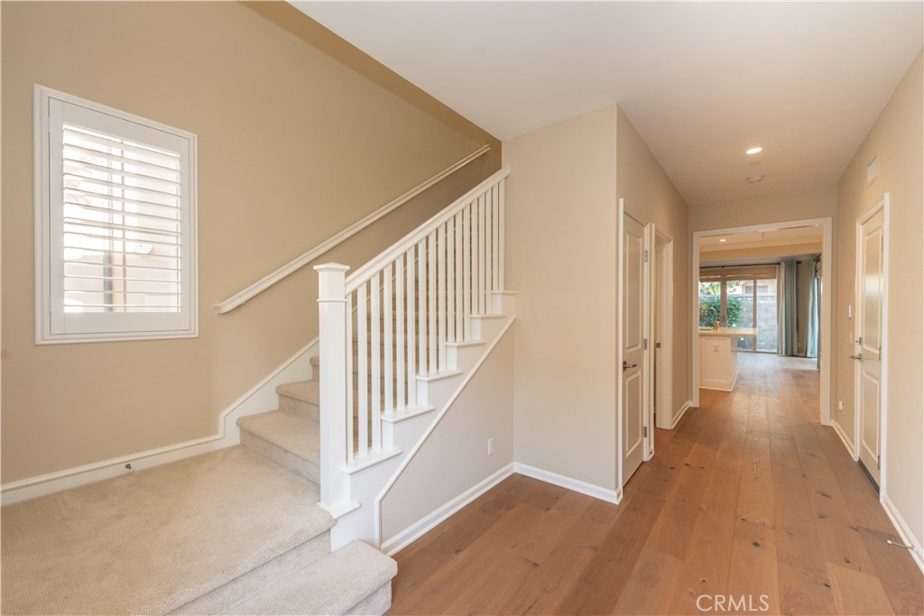 132 Gulfstream Irvine, CA 92620 - Photo 2 of 23 Entrance