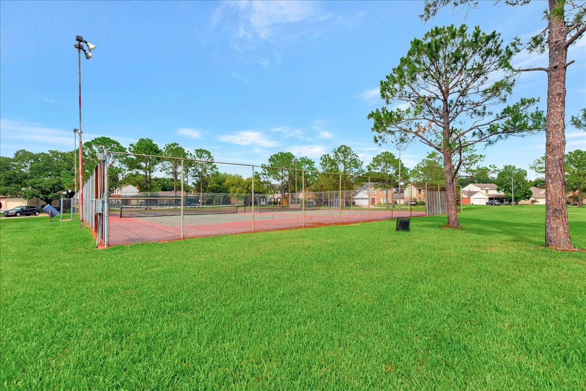 15131 Cranbourne Drive Houston, TX 77062 - Photo 38 of 42 a view of a park