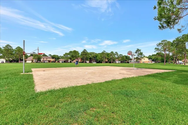 $2,700 | 15131 Cranbourne Drive, Houston, TX 77062
