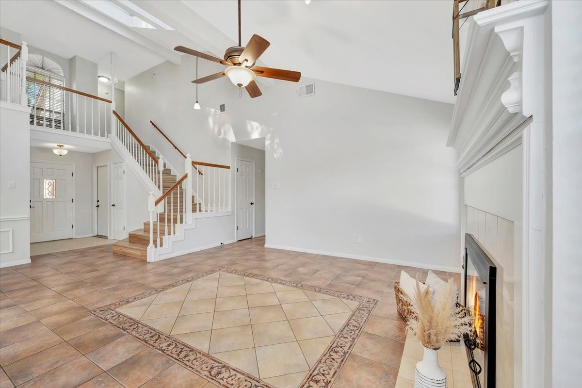 15131 Cranbourne Drive Houston, TX 77062 - Photo 7 of 42 a view of an entryway