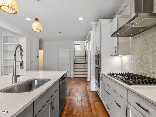 $1,200,000 | 2117 Bee Cave Court, Apex, NC 27539