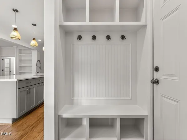 $1,090,000 | 2117 Bee Cave Court, Apex, NC 27539