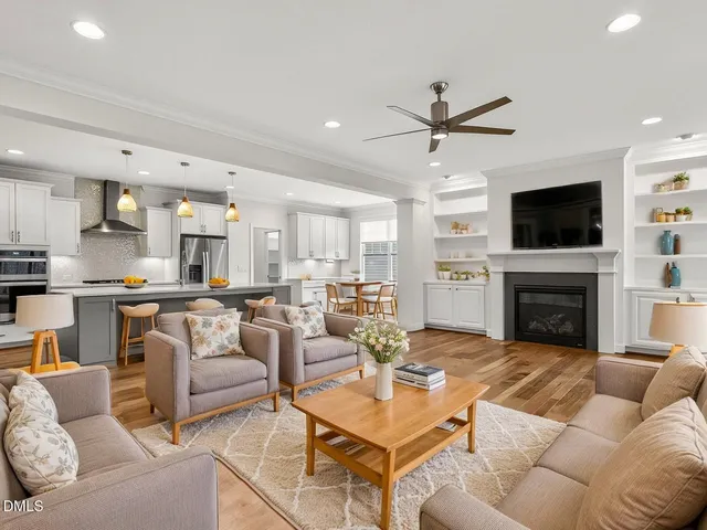 $1,200,000 | 2117 Bee Cave Court, Apex, NC 27539