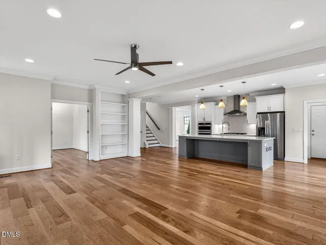 $1,200,000 | 2117 Bee Cave Court, Apex, NC 27539