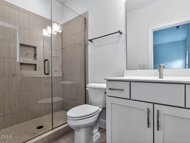 $1,200,000 | 2117 Bee Cave Court, Apex, NC 27539