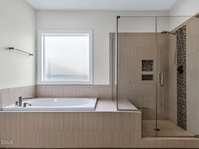 $1,200,000 | 2117 Bee Cave Court, Apex, NC 27539