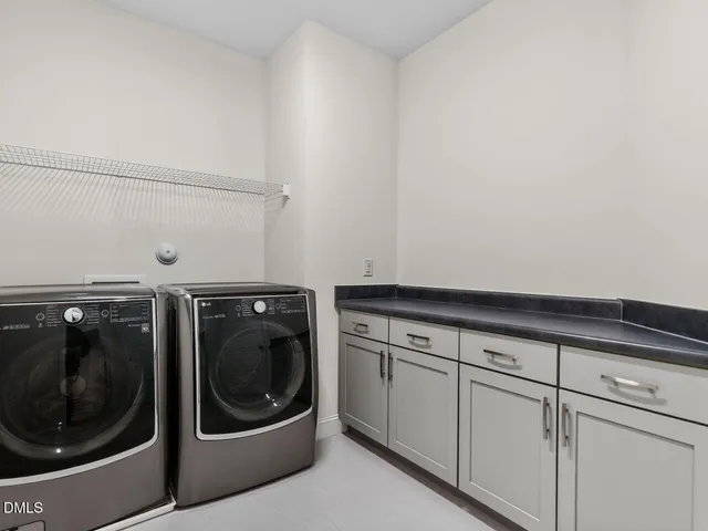 $1,200,000 | 2117 Bee Cave Court, Apex, NC 27539