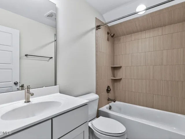 $1,200,000 | 2117 Bee Cave Court, Apex, NC 27539