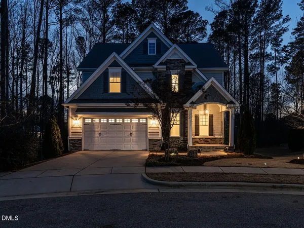 $1,090,000 | 2117 Bee Cave Court, Apex, NC 27539