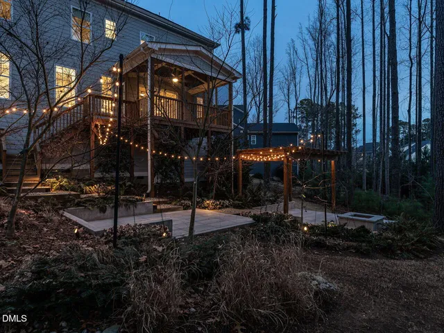 $1,200,000 | 2117 Bee Cave Court, Apex, NC 27539