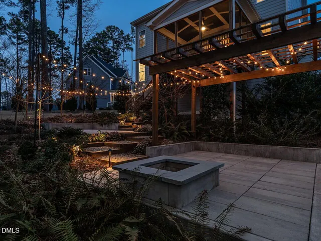 $1,200,000 | 2117 Bee Cave Court, Apex, NC 27539