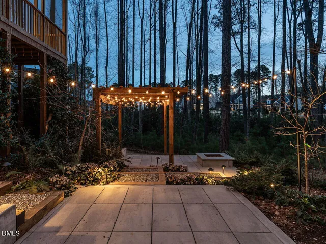 $1,200,000 | 2117 Bee Cave Court, Apex, NC 27539