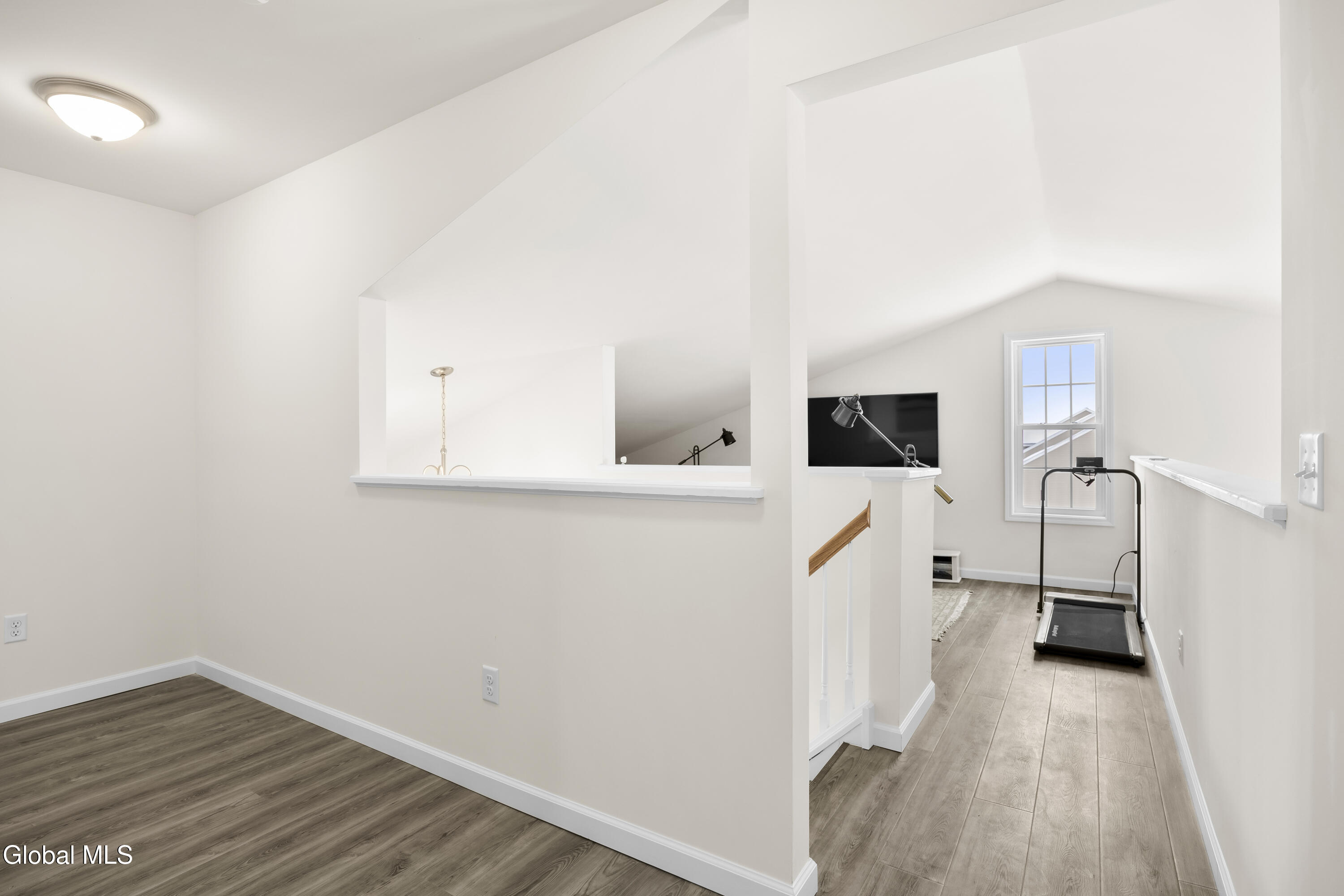27 Paar Way Halfmoon, NY 12118 - Photo 17 of 28 19