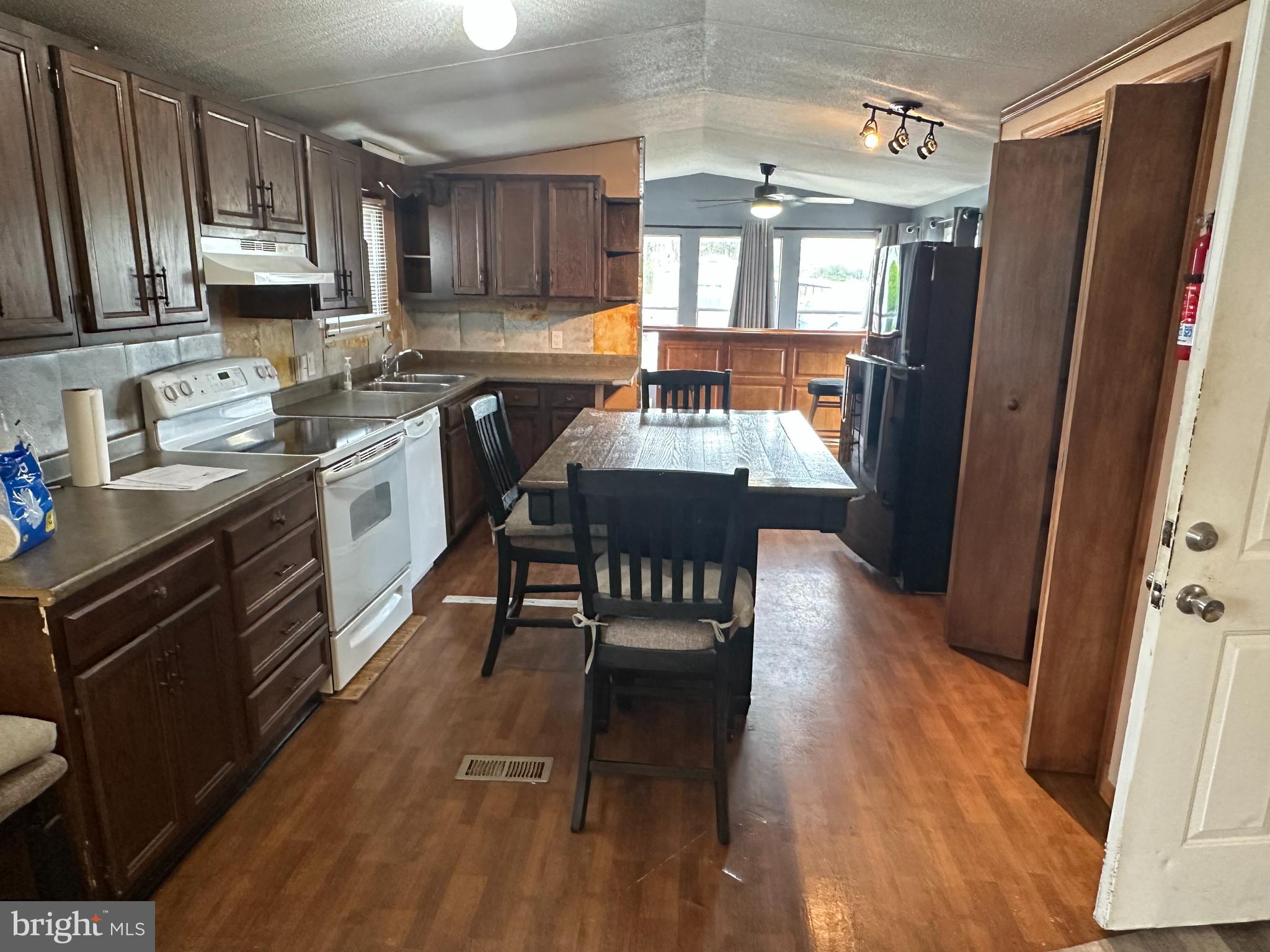 12 Roth Avenue Mertztown, PA 19539 - Photo 6 of 29