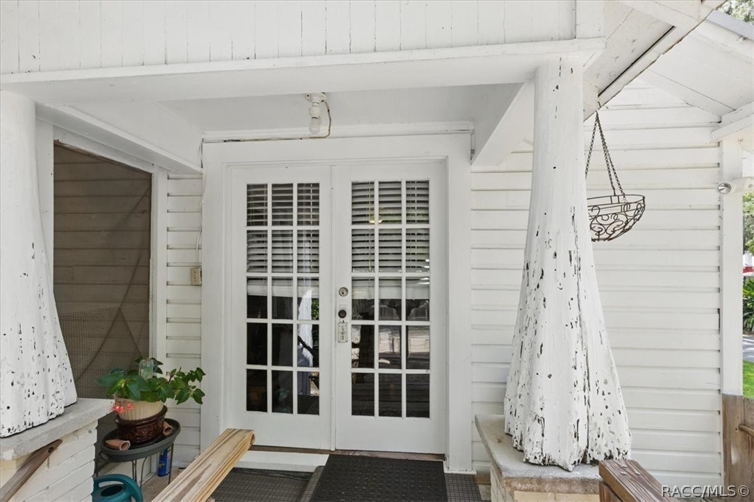 6 62nd Street Yankeetown, FL 34498 - Photo 20 of 55 a view of front door with outdoor space