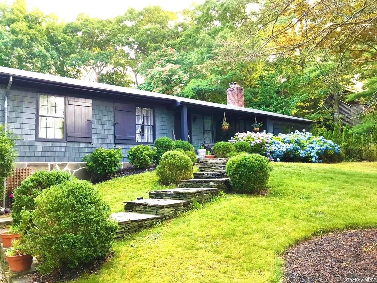 29 Cove Road, Southampton, NY 11968 Compass