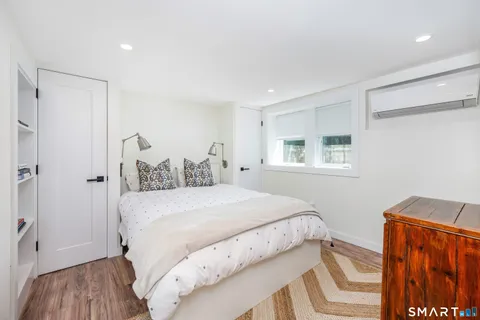 $1,895,000 | 21 Fairfield Avenue, Darien, CT 06820