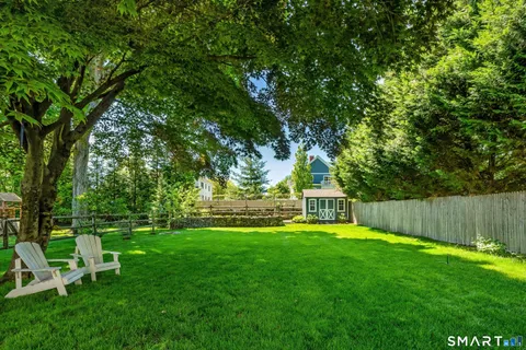$1,895,000 | 21 Fairfield Avenue, Darien, CT 06820
