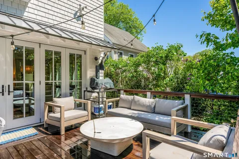 $1,895,000 | 21 Fairfield Avenue, Darien, CT 06820