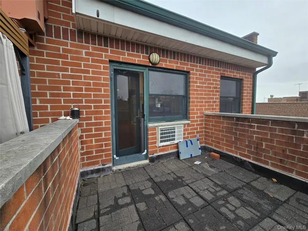 $2,750 | 8371 116th Street, Unit 7C | Kew Gardens