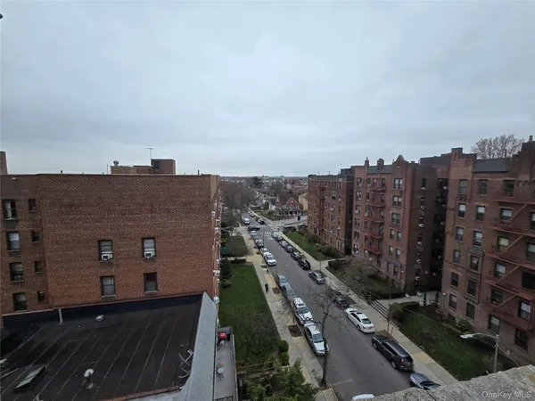 $3,000 | 8371 116th Street, Unit 7C | Kew Gardens