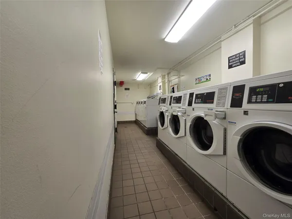 $2,750 | 8371 116th Street, Unit 7C | Kew Gardens