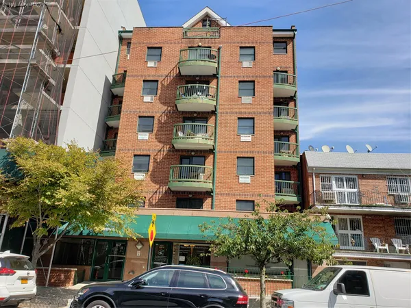 $3,000 | 8371 116th Street, Unit 7C | Kew Gardens