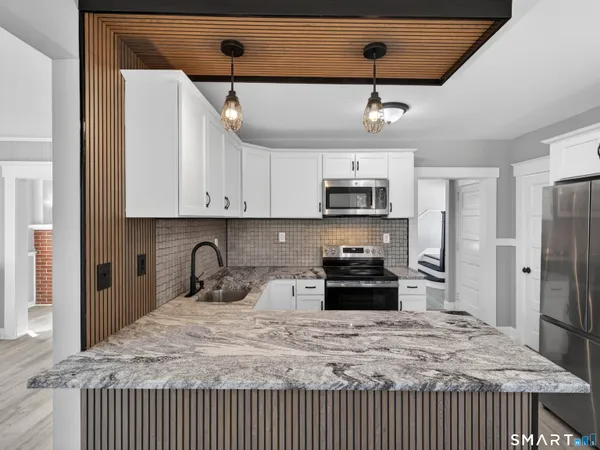 $349,900 | 171 Norwood Avenue, New London, CT 06320