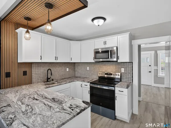 $349,900 | 171 Norwood Avenue, New London, CT 06320