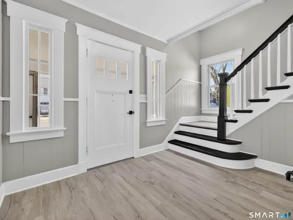 $349,900 | 171 Norwood Avenue, New London, CT 06320