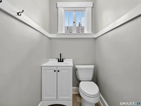 $349,900 | 171 Norwood Avenue, New London, CT 06320