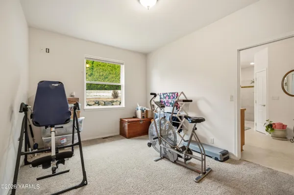 $999,500 | 201 North Galloway Drive, Yakima, WA 98908