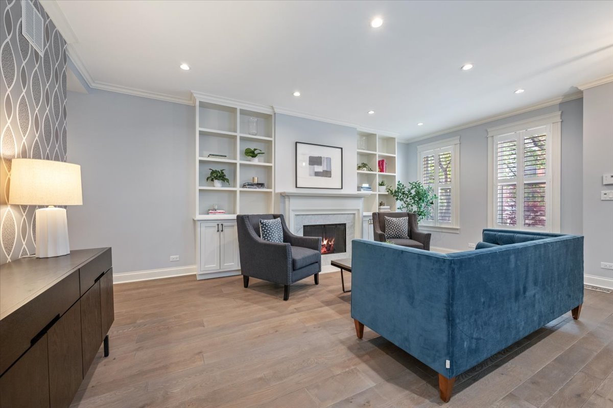 1019 West George Street Chicago, IL 60657 - Photo 13 of 43