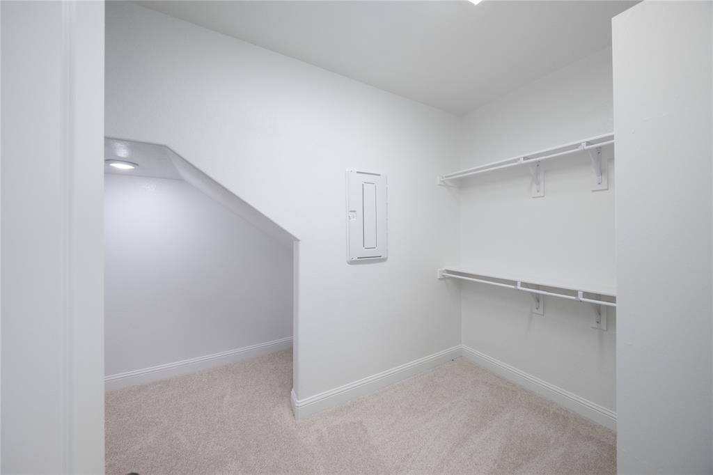 107 National Court Forney, TX 75126 - Photo 15 of 30 Primary Closet