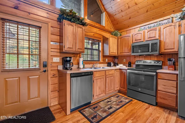 $584,000 | 1509 Bears Den Way, Sevierville, TN 37862