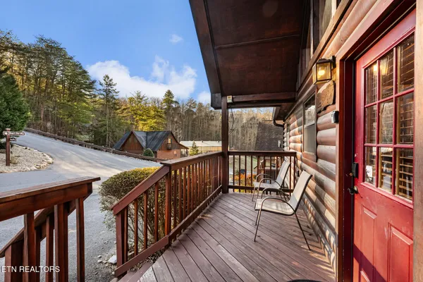 $584,000 | 1509 Bears Den Way, Sevierville, TN 37862