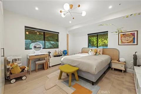 $2,299,999 | 3640 Wrightwood Drive, Studio City, CA 91604