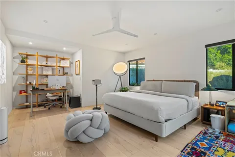 $2,299,999 | 3640 Wrightwood Drive, Studio City, CA 91604