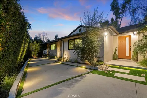 $2,299,999 | 3640 Wrightwood Drive, Studio City, CA 91604