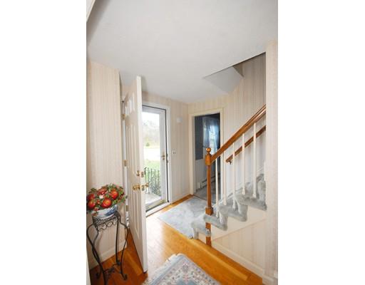 11 Taylor Road Acton, MA 01720 - Photo 3 of 24 Gallery Image 3