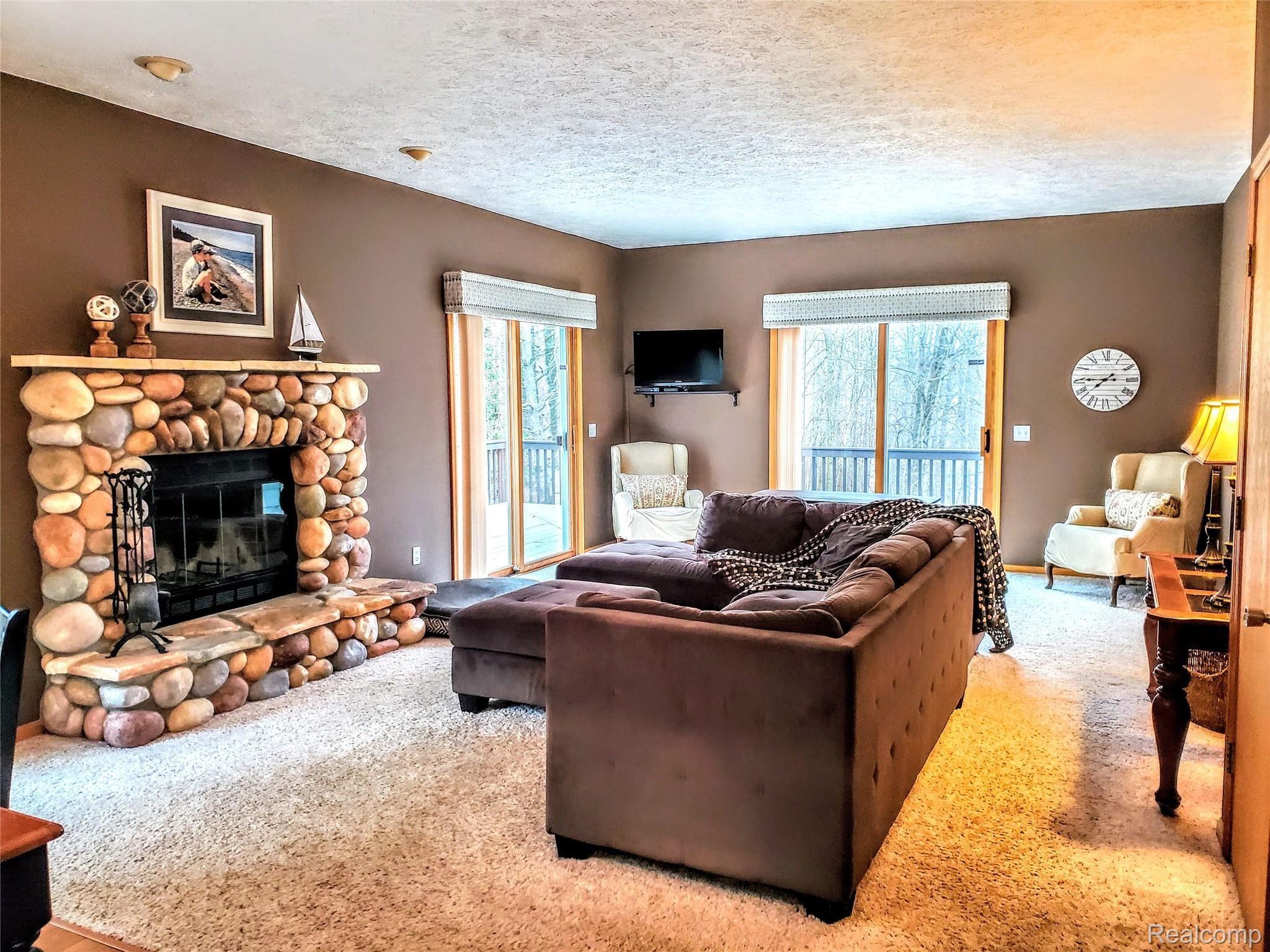4148 Stamper Way Howell, MI 48855 - Photo 18 of 39 20200320_152024~2.jpg