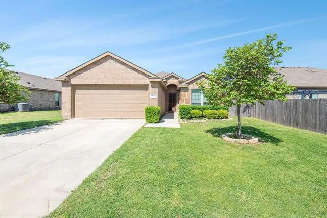 $325,000 | 1813 Rodeo Drive, Anna, TX 75409
