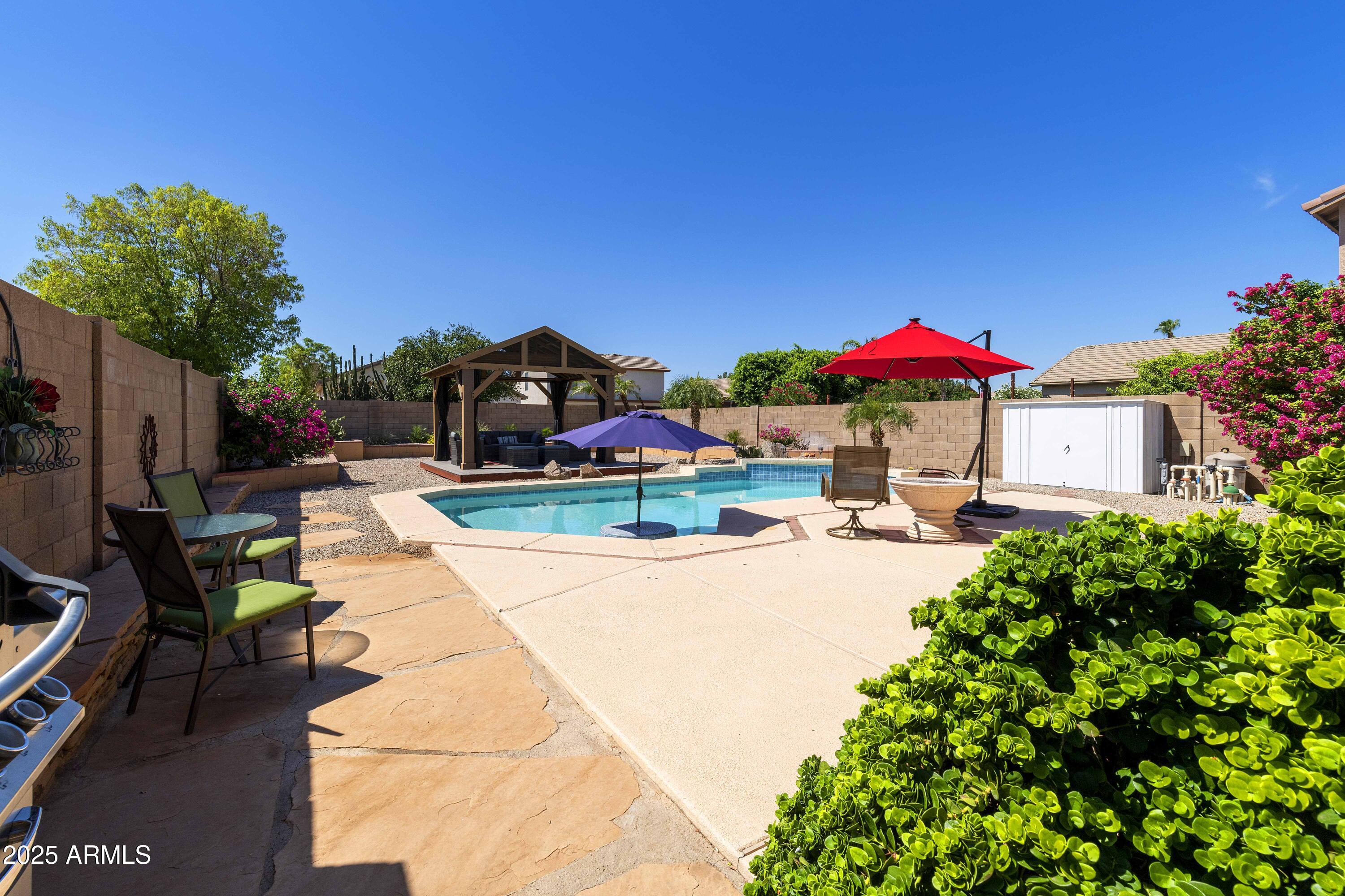 519 East Devon Drive Gilbert, AZ 85296 - Photo 21 of 47 a view of a volley ball court