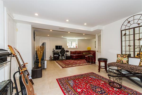 11 Tanglewood Road Needham, MA 02494 - Photo 12 of 29